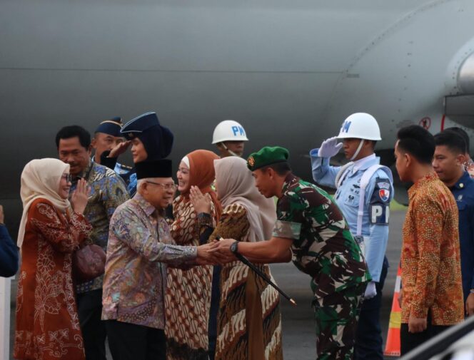 
					Pangdam IV/Diponegoro Pimpin Pengamanan Kunjungan Kerja Wapres RI di Surakarta