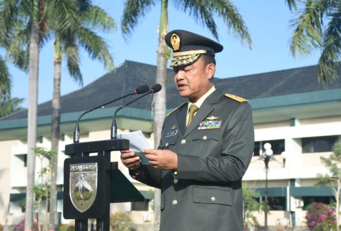 
					Kasdam IV/Diponegoro Brigjen TNI Budi Irawan, S.I.P., M.Si.
