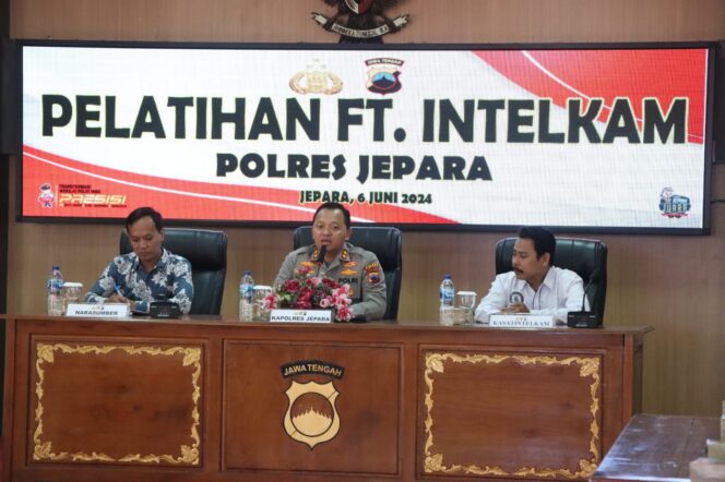 
					Polres Jepara Tingkatkan Profesionalisme Anggota Melalui Pelatihan Fungsi Teknis Intelijen dan Keamanan