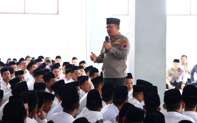 
					Kapolda Jateng Laksanakan Safari Kamtibmas di Ponpes API Tegalrejo