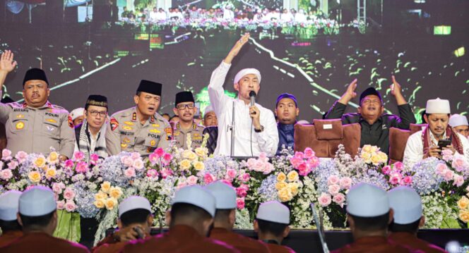 
					Jateng Bersholawat Kembali Digelar di Kabupaten Kendal: Menciptakan Indonesia Maju dan Damai