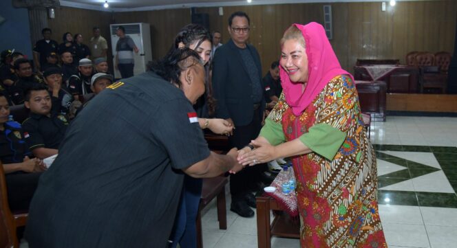 
					Herlambang Prabowo Dilantik sebagai Ketua DPC Lindu Aji Kota Semarang, Mbak Ita Siap Sinergi dan Kolaborasi