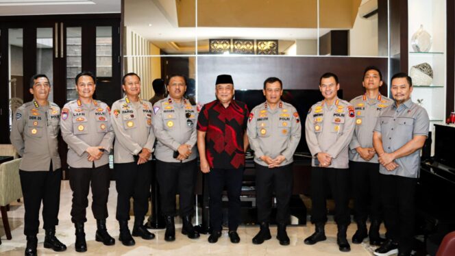 
					Kapolda Jawa Tengah Sambangi Mantan Kapolda dalam Rangka HUT Bhayangkara ke-78