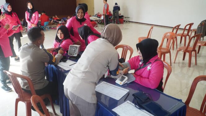 
					Rangkaian HUT Bhayangkara, Polres Semarang Gelar Berbagai Kegiatan