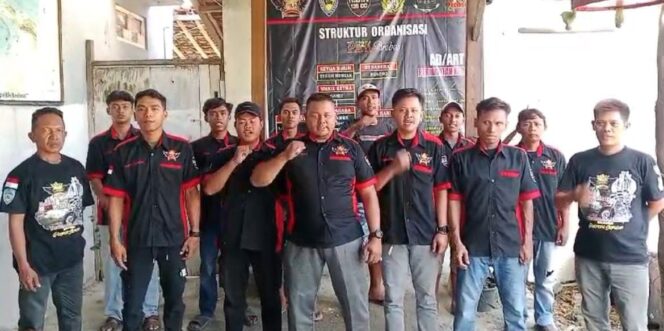 
					Komunitas Driver Bus dan Motor King Brebes Deklarasi Dukung Ahmad Luthfi untuk Pilgub Jateng