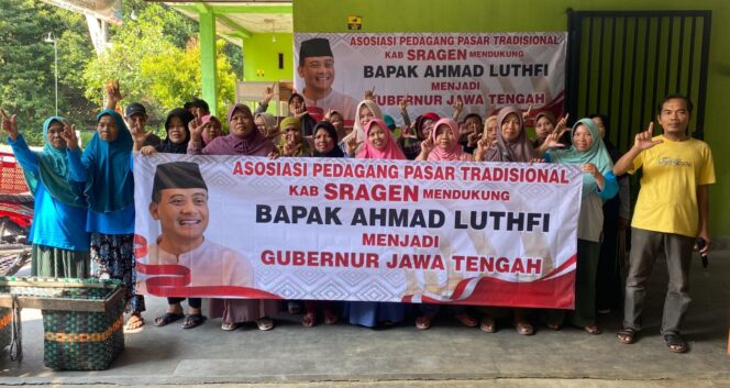 
					Pedagang Pasar Tradisional Sragen Deklarasikan Dukungan untuk Kapolda Jateng dalam Pilkada 2024