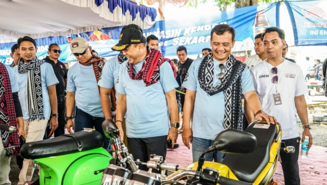 
					Irjen Pol Ahmad Luthfi menghadiri acara 2Tak Jeparadise Fest Vol. 2 di Jepara 