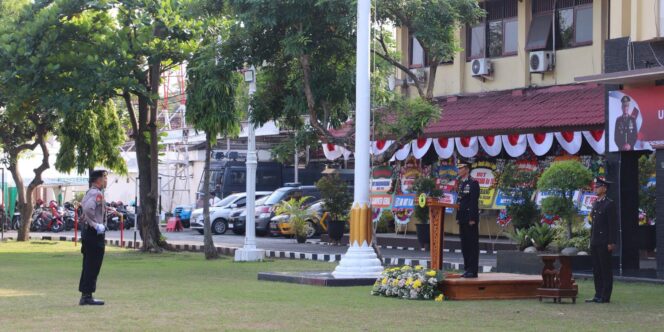 
					Polres Kendal Gelar Upacara HUT Bhayangkara Ke-78 