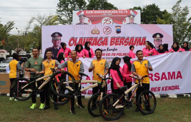 
					HUT Bhayangkara ke-78, Polres Kendal Gelar Olahraga Bersama