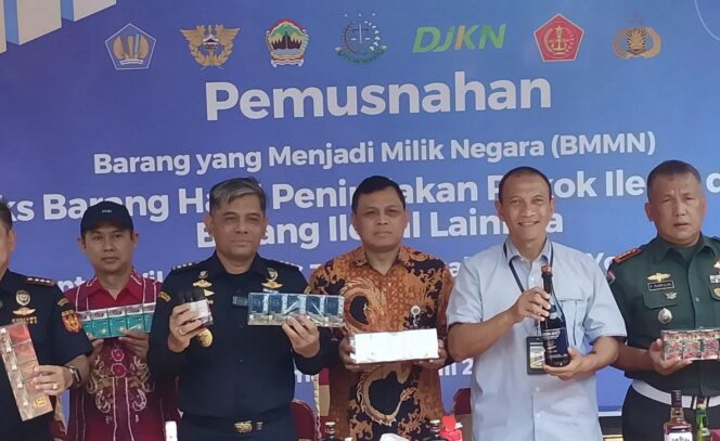 
					Lindungi Masyarakat, Bea Cukai Jateng DIY Musnahkan 25,1 Juta Batang Rokok Ilegal