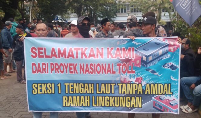
					Desak Pemerintah Atasi Rob, Ratusan Warga Geruduk Pendopo Kabupaten Demak