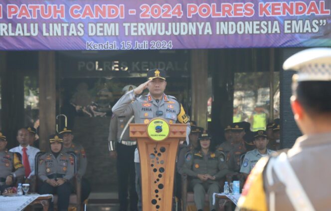
					Polres Kendal Apel Gelar Pasukan Operasi Patuh Candi 2024, Komitmen Ciptakan Kamseltibcarlantas