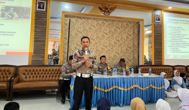 
					Satlantas Kendal Beri Edukasi kepada Pelajar tentang Keselamatan Berlalu Lintas dan Pencegahan Bullying