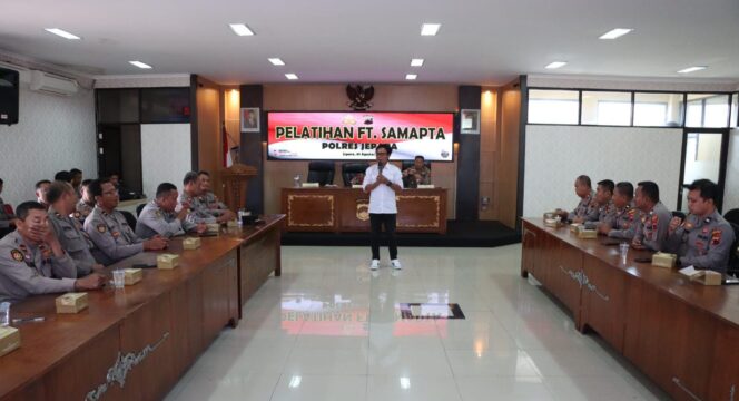 
					Tingkatkan Kemampuan, Polres Jepara Gelar Pelatihan Fungsi Samapta