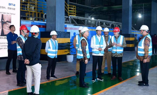 
					Presiden Jokowi Resmikan Pabrik Anoda Baterai Litium PT Indonesia BTR New Energy Material di KEK Kendal