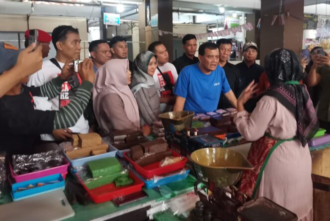 
					Komitmen Tingkatkan Fasum, Cagub Ahmad Luthfi Bakal Bangun Mushola Pasar Talun Magelang