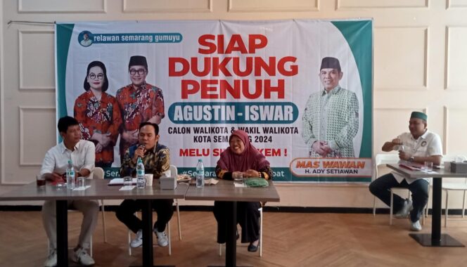 
					Relawan Semarang Gumuyu Deklarasi Dukung Agustin Iswar untuk Pilwakot Semarang 2024