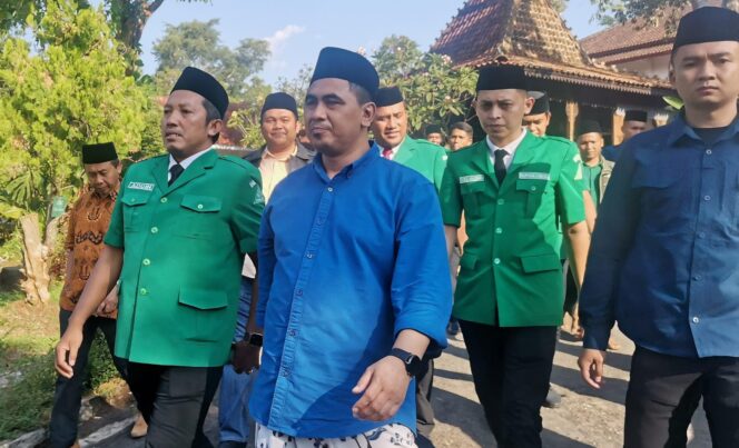 
					Hadiri Pelantikan Pengurus PC GP Ansor Kabupaten Semarang, Gus Yasin Disambut 3000 Banser