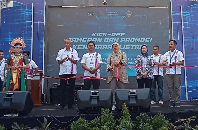 
					Pamerkan Inovasi, IKM Alat Angkut Siap Bersaing di Era Kendaraan Listrik
