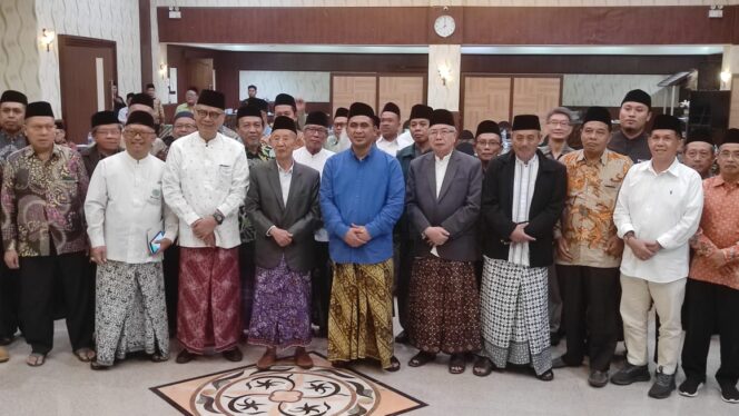 
					Di Depan MUI Jateng, Gus Yasin Paparkan Program Pesantren Obah Mendunia