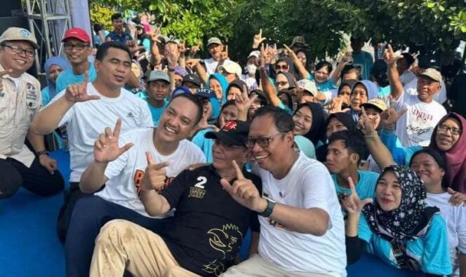 
					Ribuan Warga Ikuti Deklarasi Pemenangan Yoyok-Joss dan Luthfi-Yasin di Kota Semarang