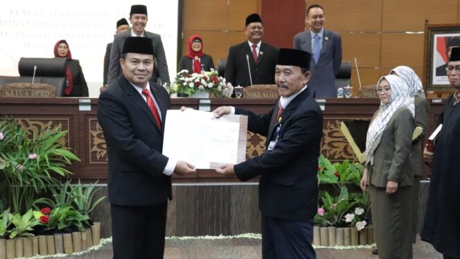 
					Gantikan Wurja, AZ Muttaqin Dari Partai Gerindra Resmi Dilantik Menjadi Anggota DPRD Brebes