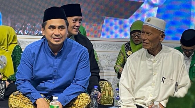 
					Ribuan Orang Tunggu Gus Yasin di Pengajian Muslimat NU Karanganyar