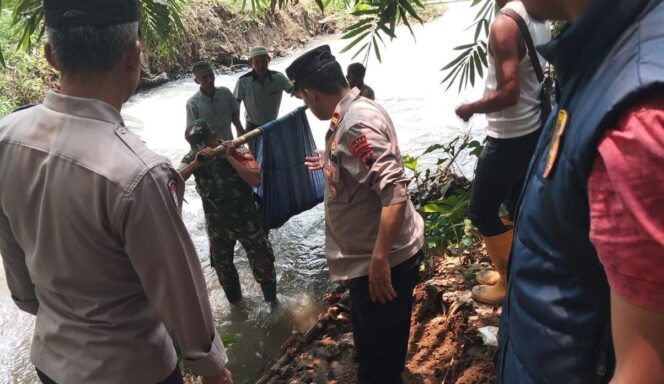 
					Mayat Terapung Ditemukan di Sungai Brecek Kaligondang PurbaIingga
