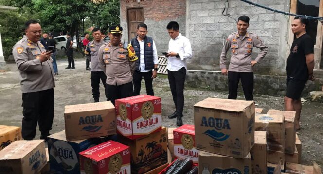 
					Plt Kapolres Boyolali Pimpin Penggerebegan Miras dalam KRYD Ops Mantap Praja Candi 2024