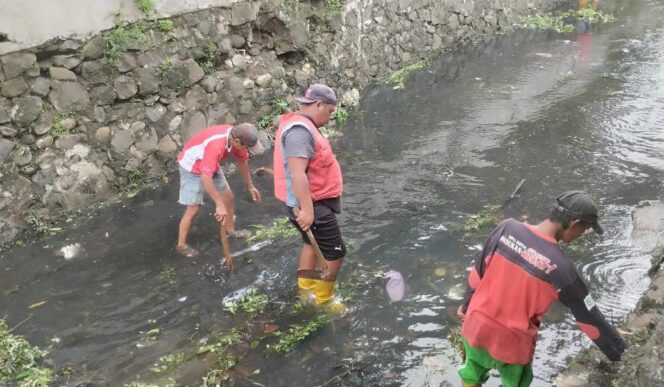 
					Forkommas RI Gelar Aksi Resik-Resik Kutho di Wilayah Kelurahan Lamper Lor