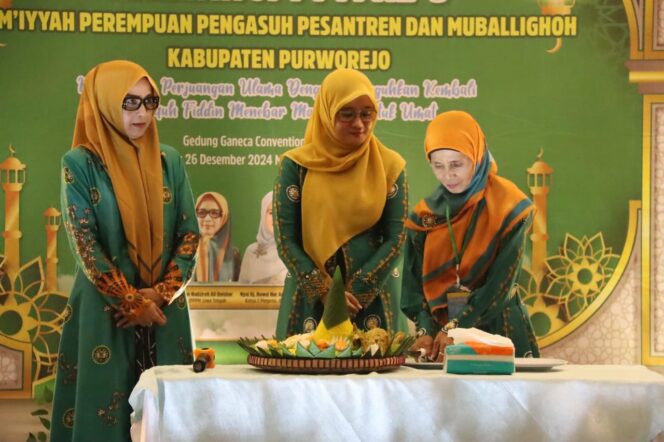 
					Hadiri Harlah JPPPM di Purworejo, Nawal Yasin Ingatkan Wanita untuk Berjuang
