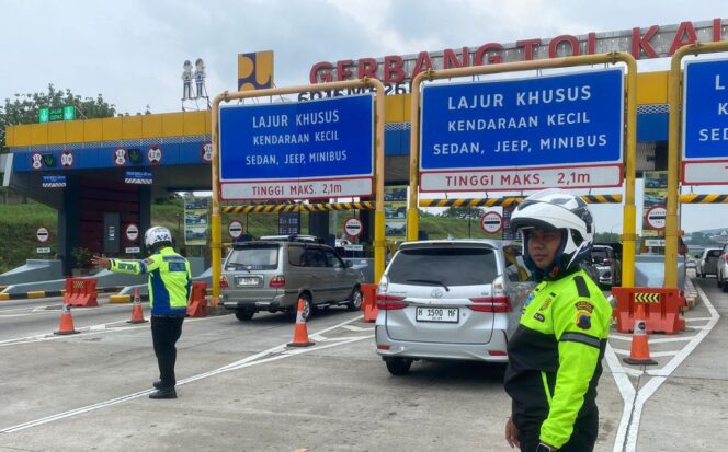 
					Jelang Puncak Arus Balik Nataru, Polda Jateng Siagakan Personel di Sejumlah Titik