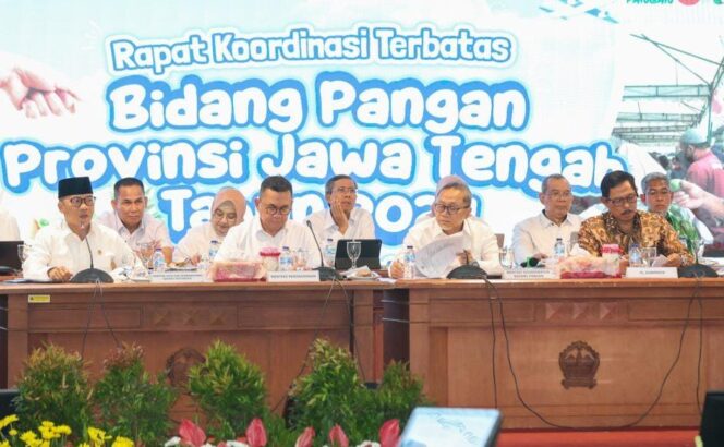 
					Menko Pangan Zulhas Gelar Ratas di Semarang, Optimistis Wujudkan Swasembada Pangan