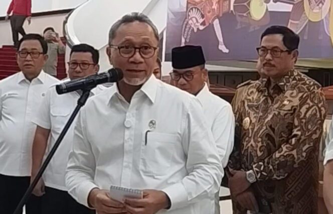 
					Menko Pangan Zulhas: Pemerintah Targetkan Swasembada, Stop Impor Beras, Gula, dan Garam Mulai 2025