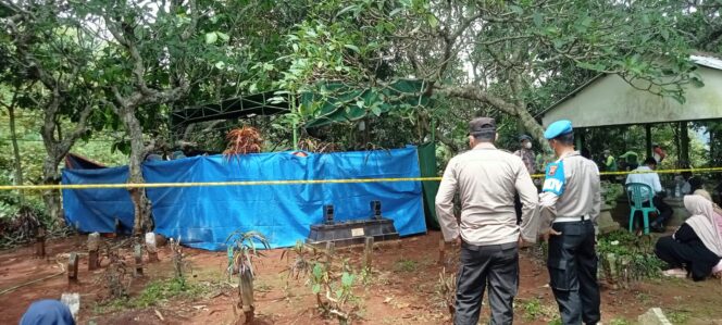 
					Ungkap Kematian Darso, Polda Jateng Laksanakan Ekshumasi 