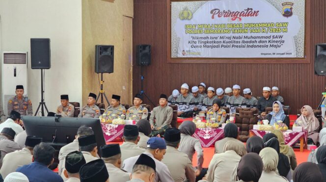 
					Peringati Isra’ Mi’raj, Polres Semarang Gelar Pengajian