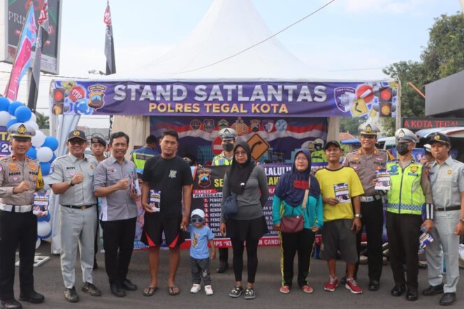 
					Polres Tegal Kota Sosialisasikan Keselamatan Berkendara di Tegal Otomotif Show 2025