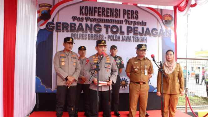 
					Bupati Brebes Dampingi Kapolri Tinjau Kesiapan Arus Mudik Lebaran 2025