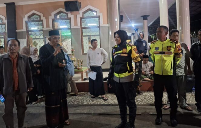 
					Kapolres Semarang Pimpin Patroli Sinergitas di Malam Takbiran