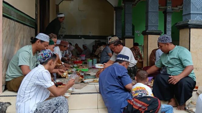 
					Bodho Cilik Kupat Lepet, Tradisi Pemersatu dan Spiritualitas Masyarakat Nusantara