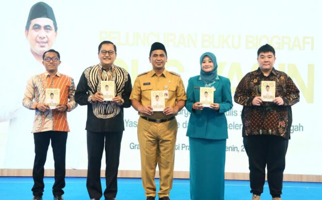 
					Gus Yasin Institute dan Tim Akselerasi Jawa Tengah, Luncurkan Buku Biografi Gus Yasin