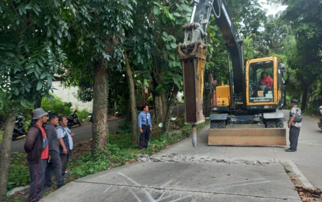 
					Pemkot Semarang Percepat Perbaikan Jalan di Tanjakan Trangkil, Gunungpati
