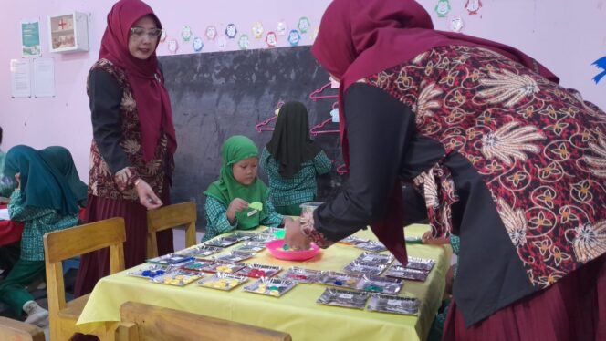 
					Kemendikdasmen Tinjau TK Darussalam Semarang, Apresiasi Implementasi PAUD Berkualitas