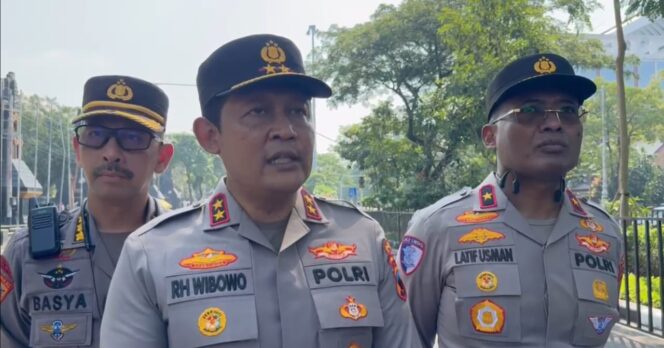 
					8.750 Personel Dikerahkan Polda Jateng untuk Amankan Aksi May Day 2025, Kapolda Tekankan Pendekatan Humanis