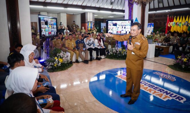 
					Gubernur Jateng Ahmad Luthfi Tegaskan SMA Negeri Tidak Boleh Lakukan Pungutan