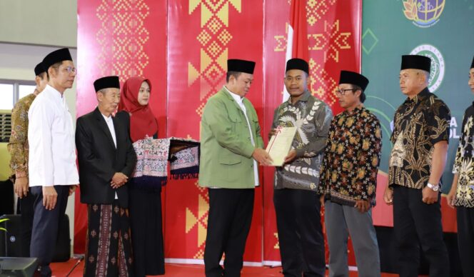 
					Hadiri Halalbihalal NU Se-Jawa Tengah, Menteri Nusron: Tekankan Prinsip Keadilan, Pemerataan, dan Kesinambungan Ekonomi dalam Penataan Pertanahan