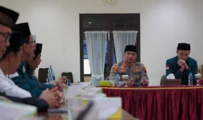 
					Memperkuat Keamanan, Polrestabes Semarang Berkolaborasi dengan Tokoh Agama
