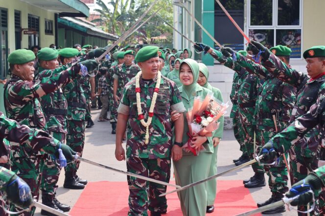 
					Pisah Sambut Dandim 0736/Batang Berlangsung Khidmat, Tradisi Pedang Pora Jadi Penutup
