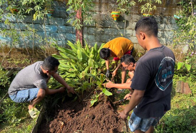 
					Warga Desa Meteseh Boja Wujudkan Kemandirian Pangan Lewat Panen Empon-Empon
