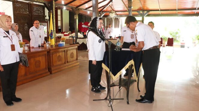 
					Bupati Brebes Lantik 91 ASN, Dorong Tingkatkan Profesionalisme dan Kualitas Layanan Publik